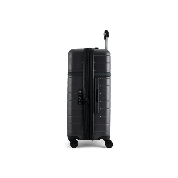 Bugatti Hamburg 24" Luggage